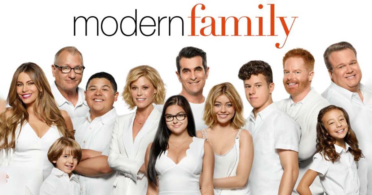 Moder Family poster wallpaper